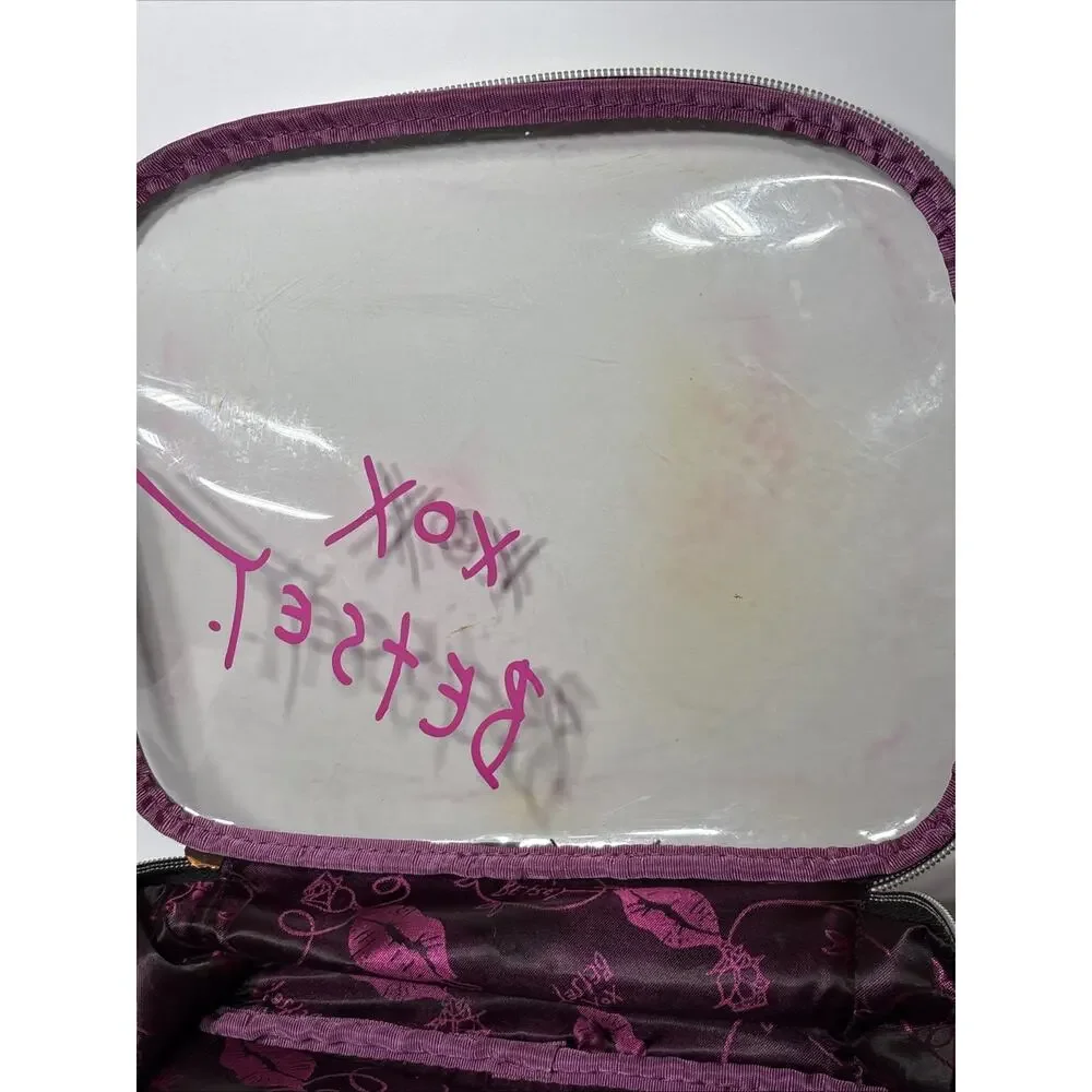 XOX Betsey Cosmetic Zipper Bag